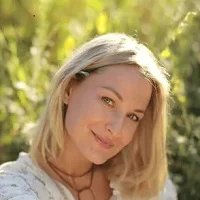 CLAIRE L.